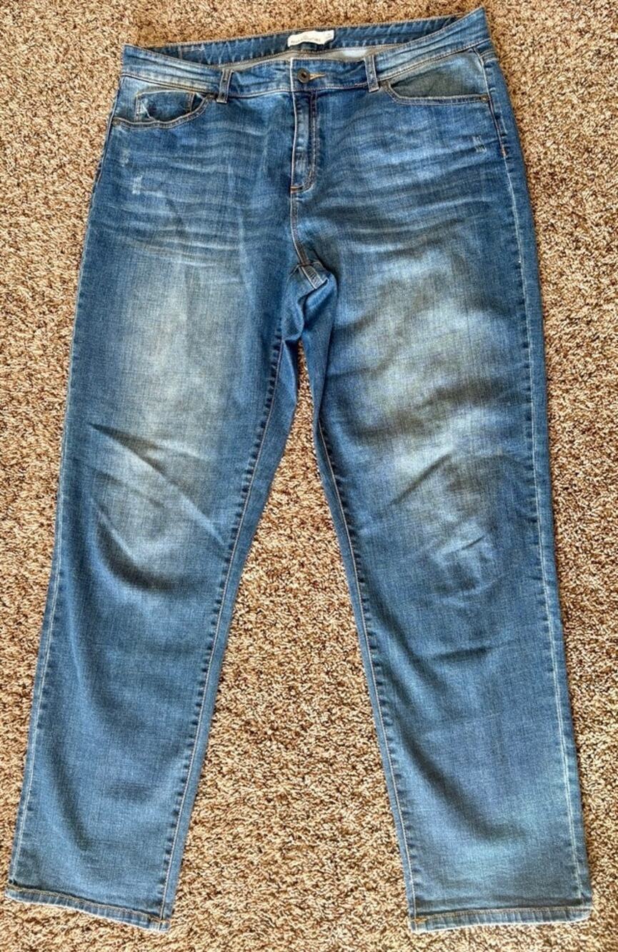 LL Bean Womens Classic Fit Straight Leg Jeans Size 14 Medium Wash Blue ID 503753